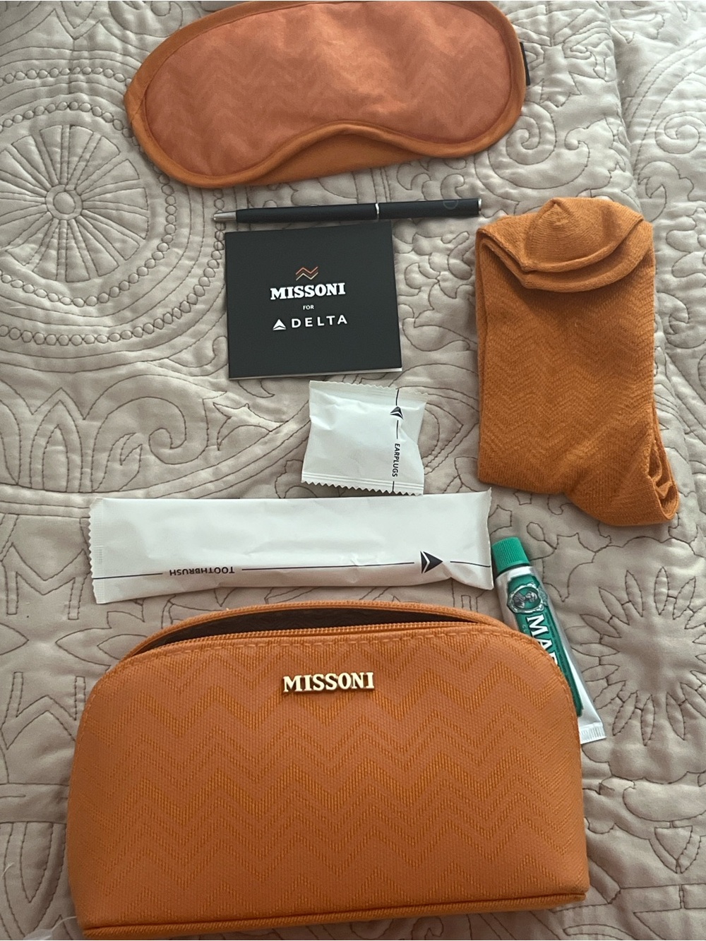 Missoni Delta One Amenity Kit pouch Orange Chevron Zip Cosmetic Pouch travel - Picture 3 of 5